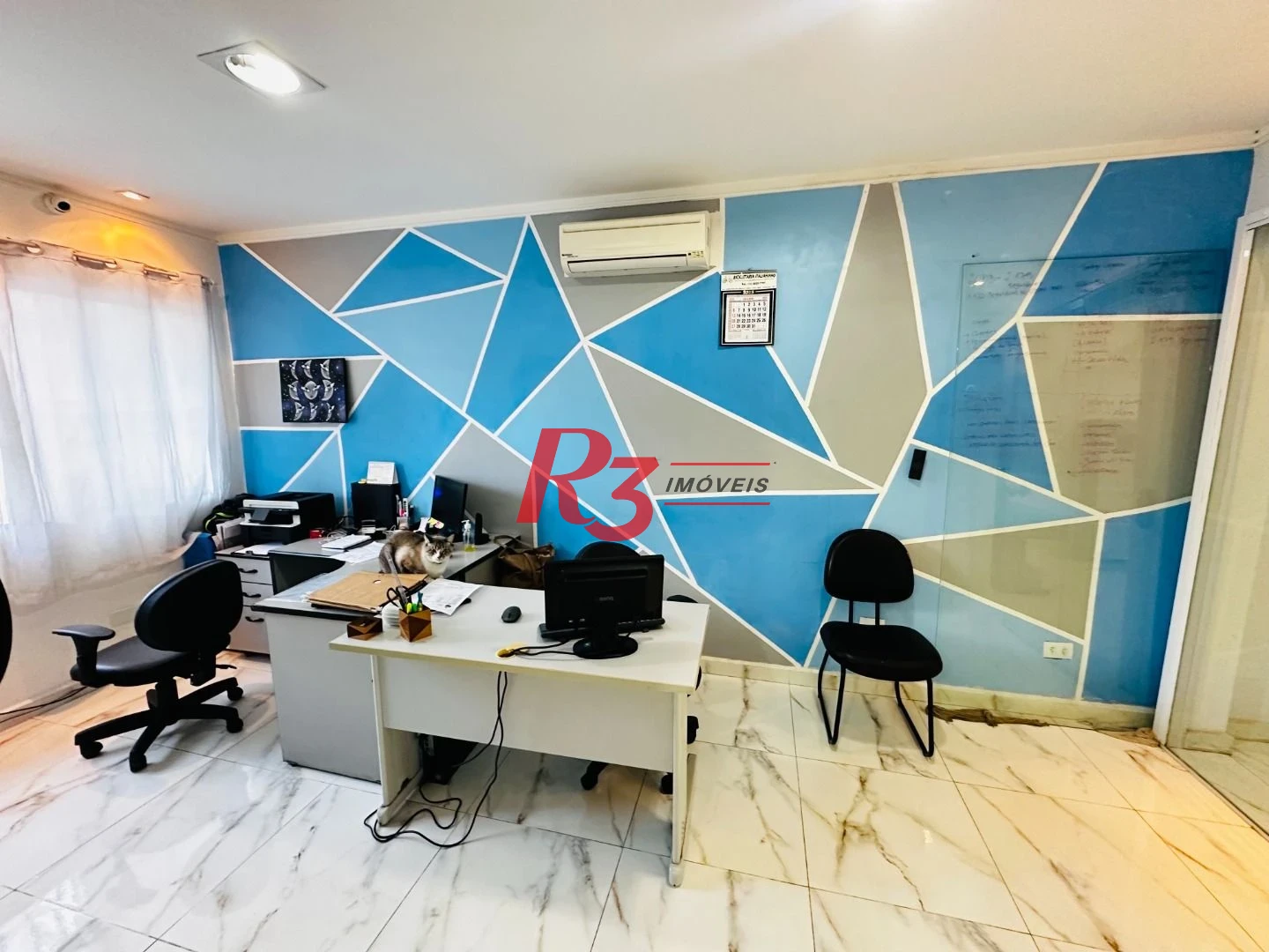 Sobrado com 4 dormitórios à venda, 245 m² por R$ 1.500.000,00 - Ponta da Praia - Santos/SP