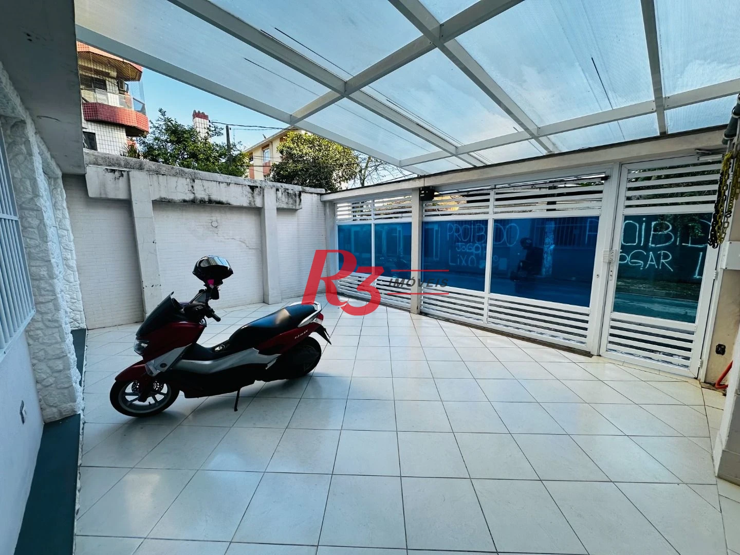 Sobrado com 4 dormitórios à venda, 245 m² por R$ 1.500.000,00 - Ponta da Praia - Santos/SP