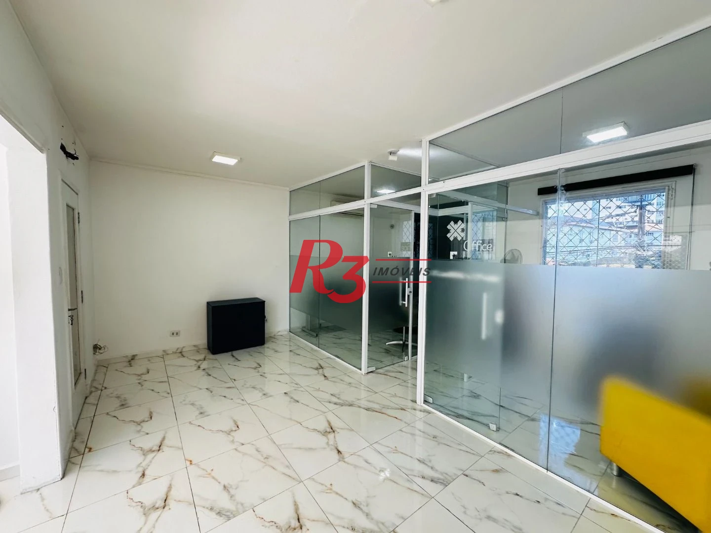 Sobrado com 4 dormitórios à venda, 245 m² por R$ 1.500.000,00 - Ponta da Praia - Santos/SP