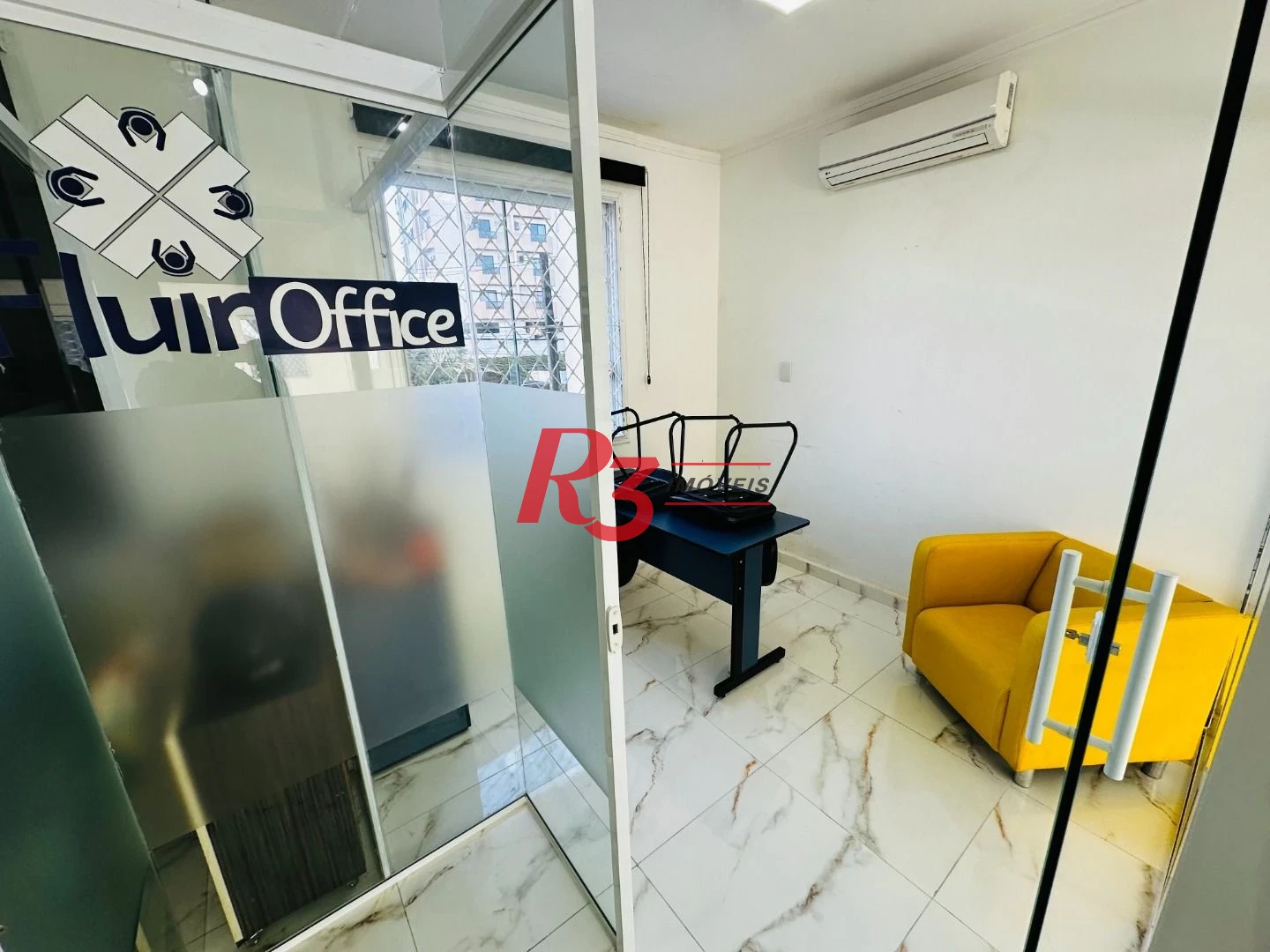 Sobrado com 4 dormitórios à venda, 245 m² por R$ 1.500.000,00 - Ponta da Praia - Santos/SP