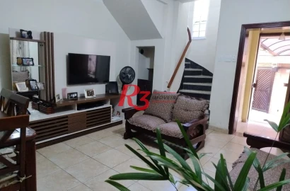 Sobrado à venda, 226 m² por R$ 700.000,00 - Centro - São Vicente/SP