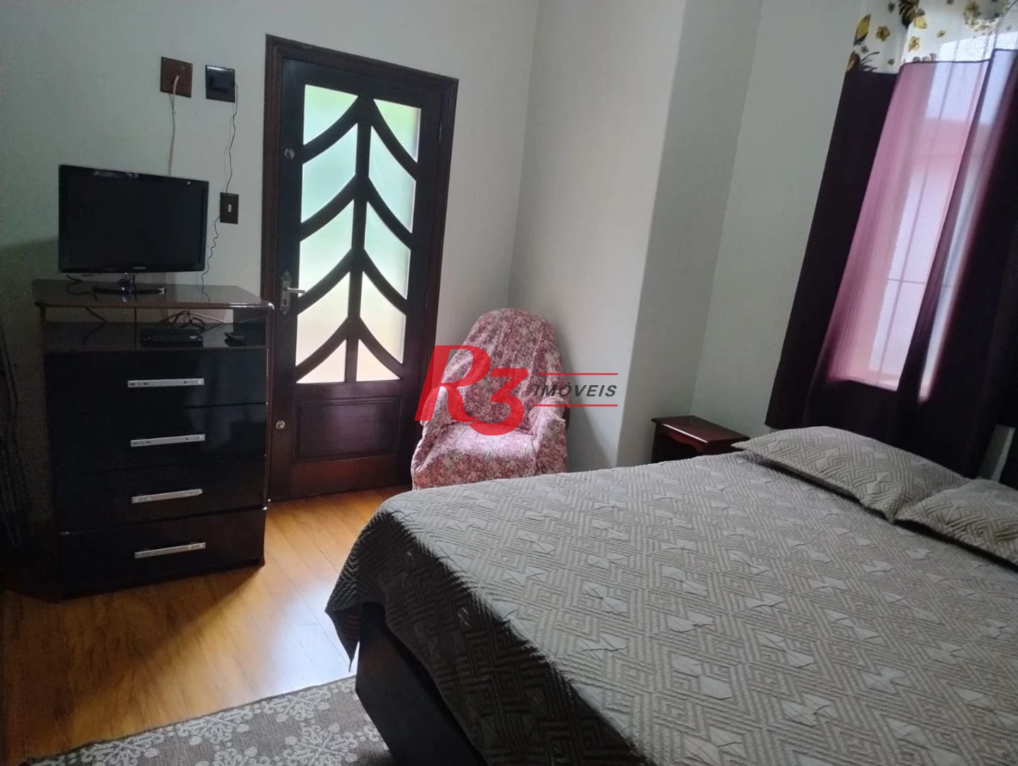 Sobrado à venda, 226 m² por R$ 700.000,00 - Centro - São Vicente/SP