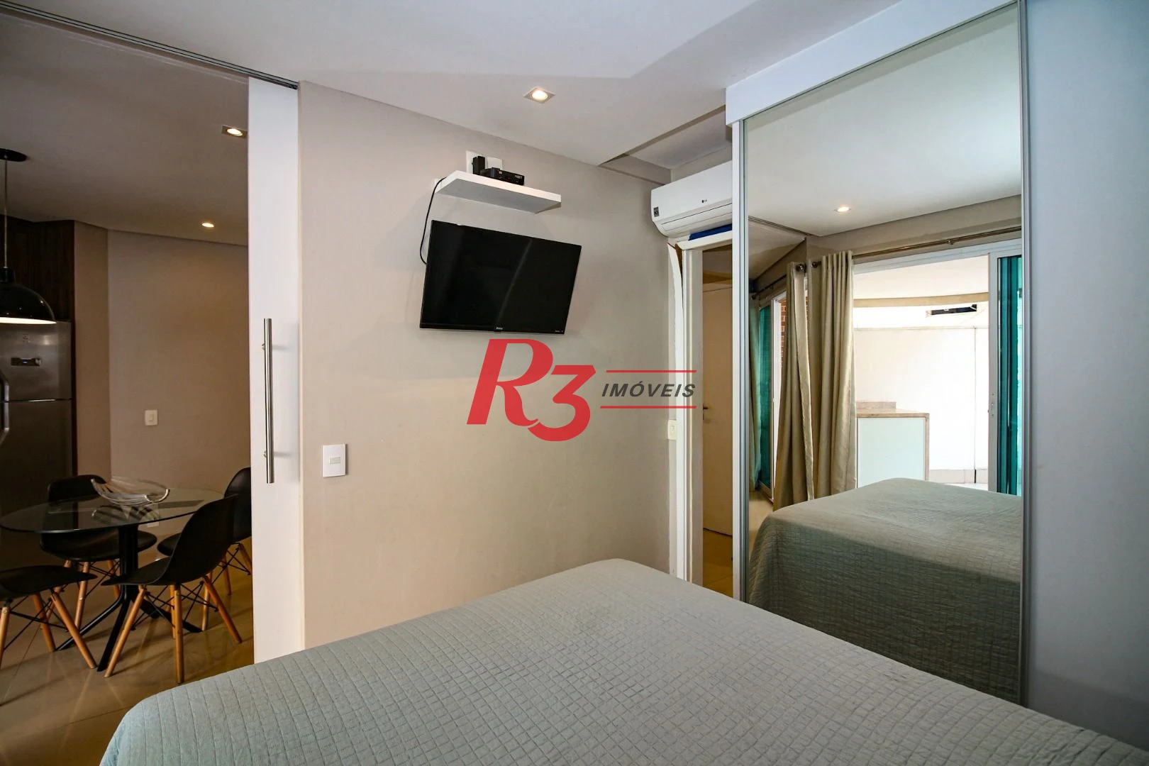 Apartamento com 1 dormitório à venda, 63 m² por R$ 766.000,00 - Pompéia - Santos/SP