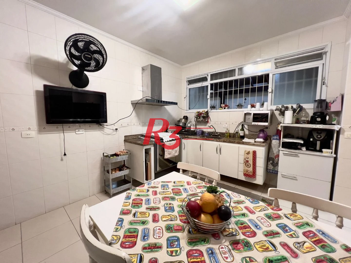 Casa com 3 dormitórios à venda, 182 m² por R$ 1.400.000,00 - Embaré - Santos/SP
