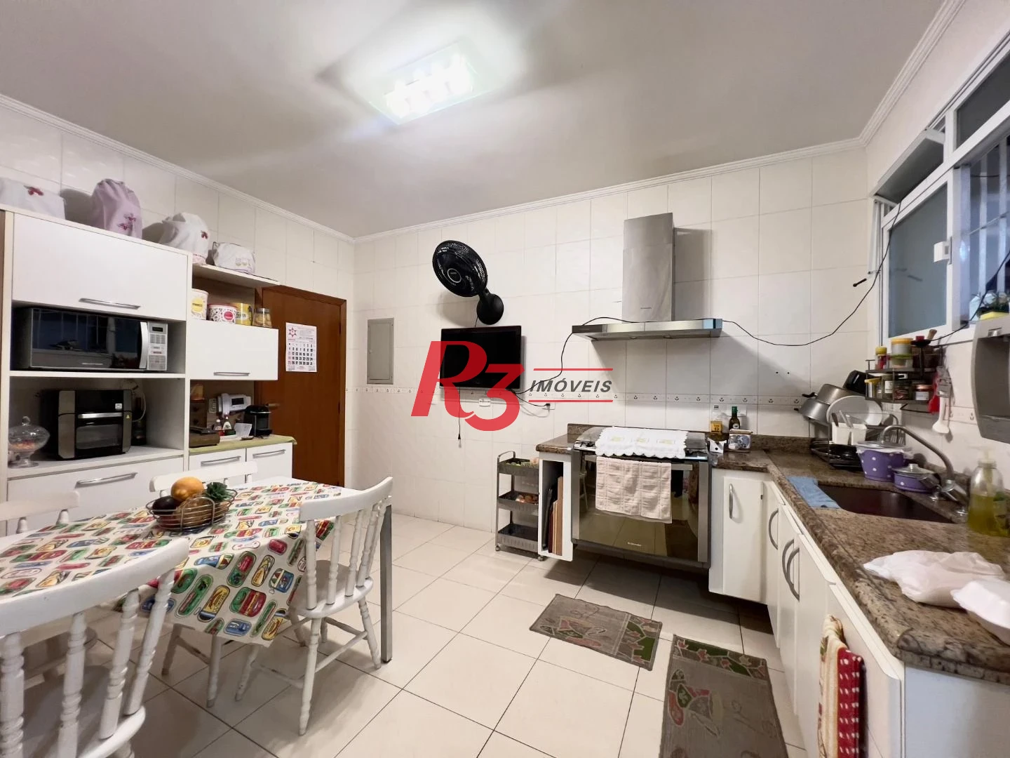 Casa com 3 dormitórios à venda, 182 m² por R$ 1.400.000,00 - Embaré - Santos/SP