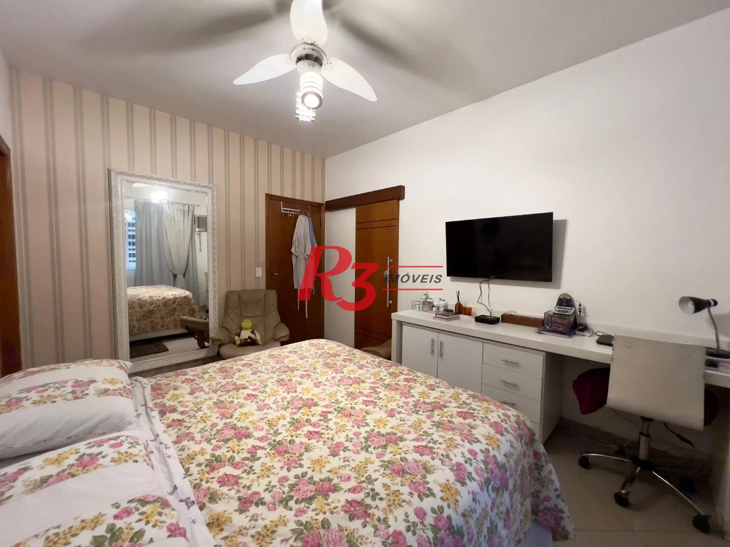 Casa com 3 dormitórios à venda, 182 m² por R$ 1.400.000,00 - Embaré - Santos/SP