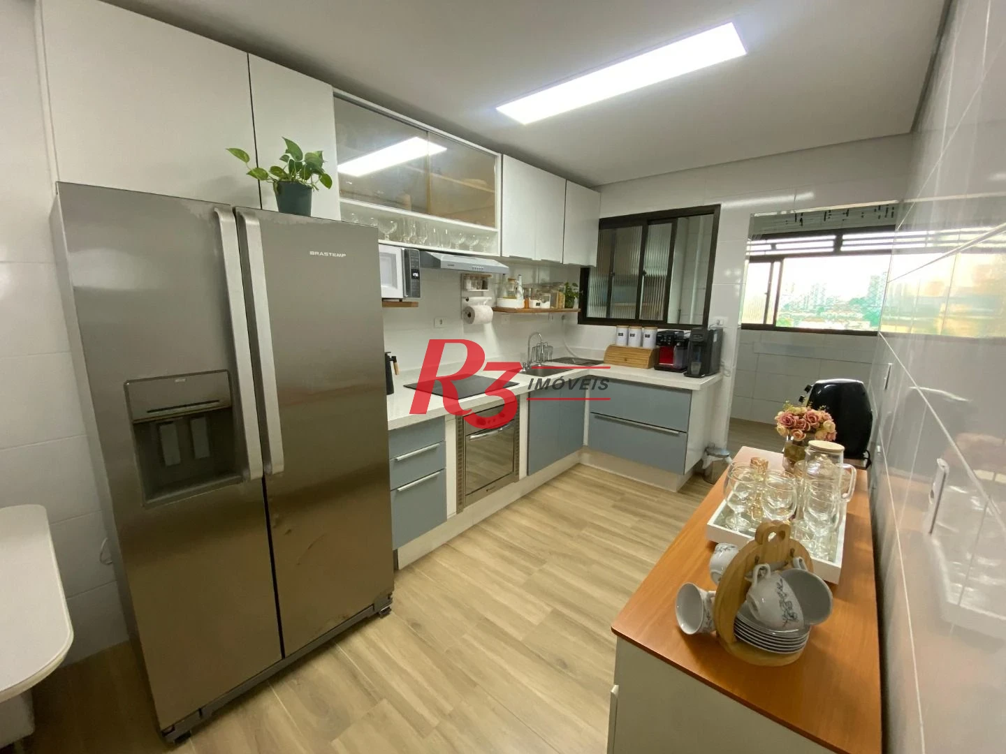 Apartamento com 2 dormitórios à venda, 100 m² por R$ 690.000,00 - Marapé - Santos/SP