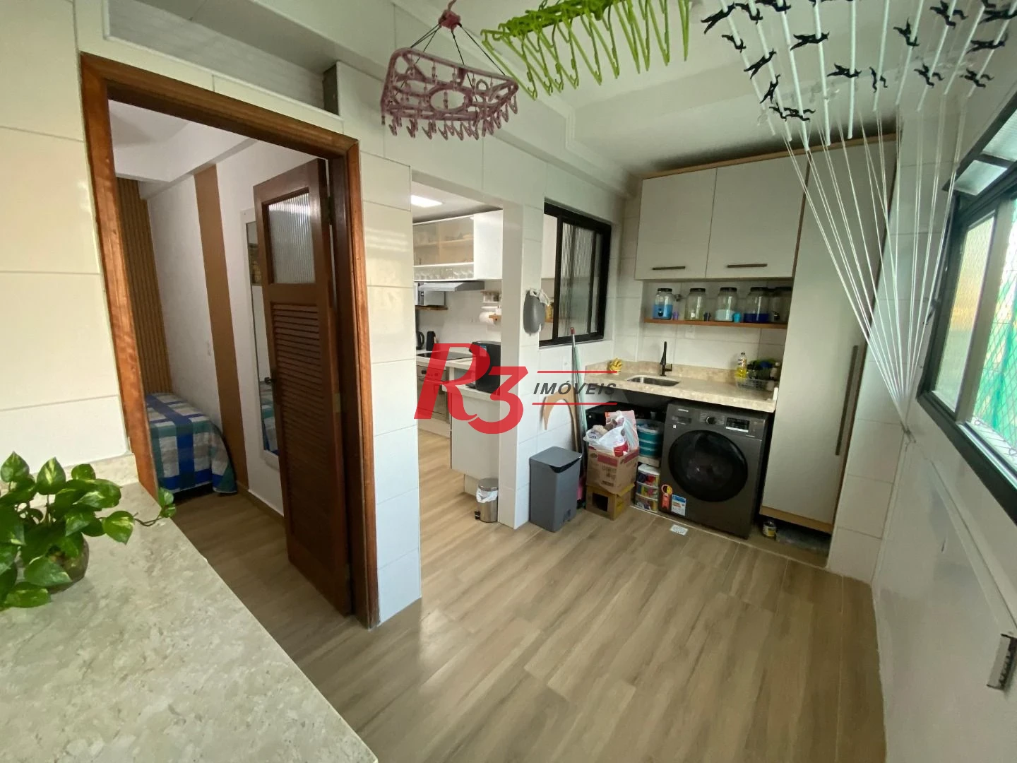 Apartamento com 2 dormitórios à venda, 100 m² por R$ 690.000,00 - Marapé - Santos/SP