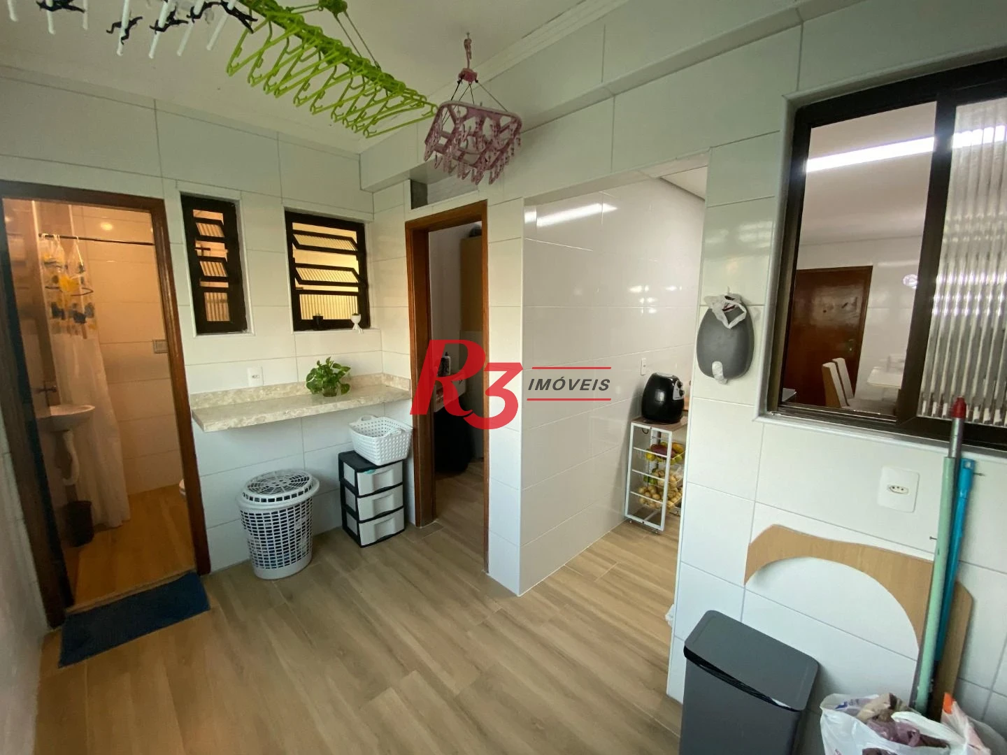 Apartamento com 2 dormitórios à venda, 100 m² por R$ 690.000,00 - Marapé - Santos/SP