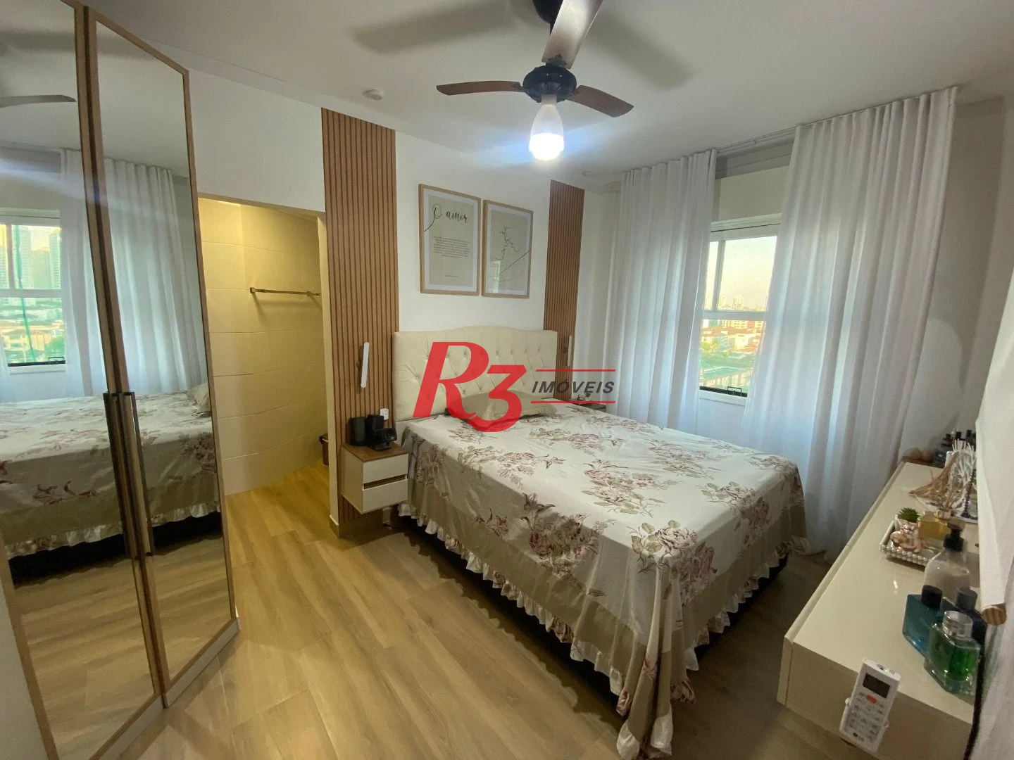 Apartamento com 2 dormitórios à venda, 100 m² por R$ 690.000,00 - Marapé - Santos/SP