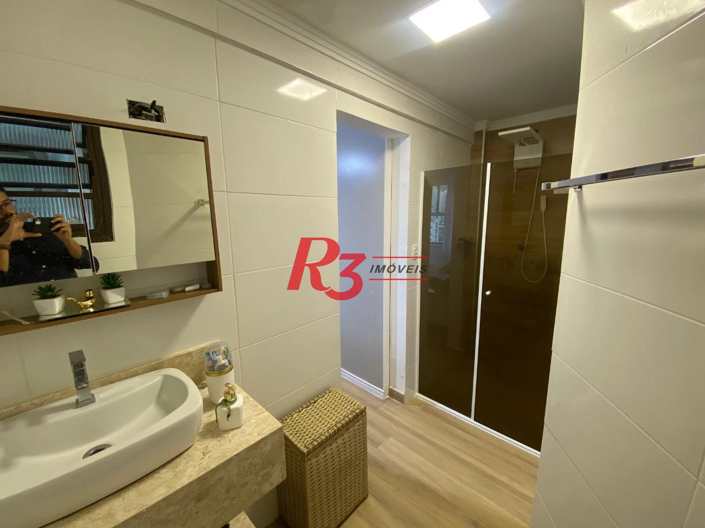 Apartamento com 2 dormitórios à venda, 100 m² por R$ 690.000,00 - Marapé - Santos/SP