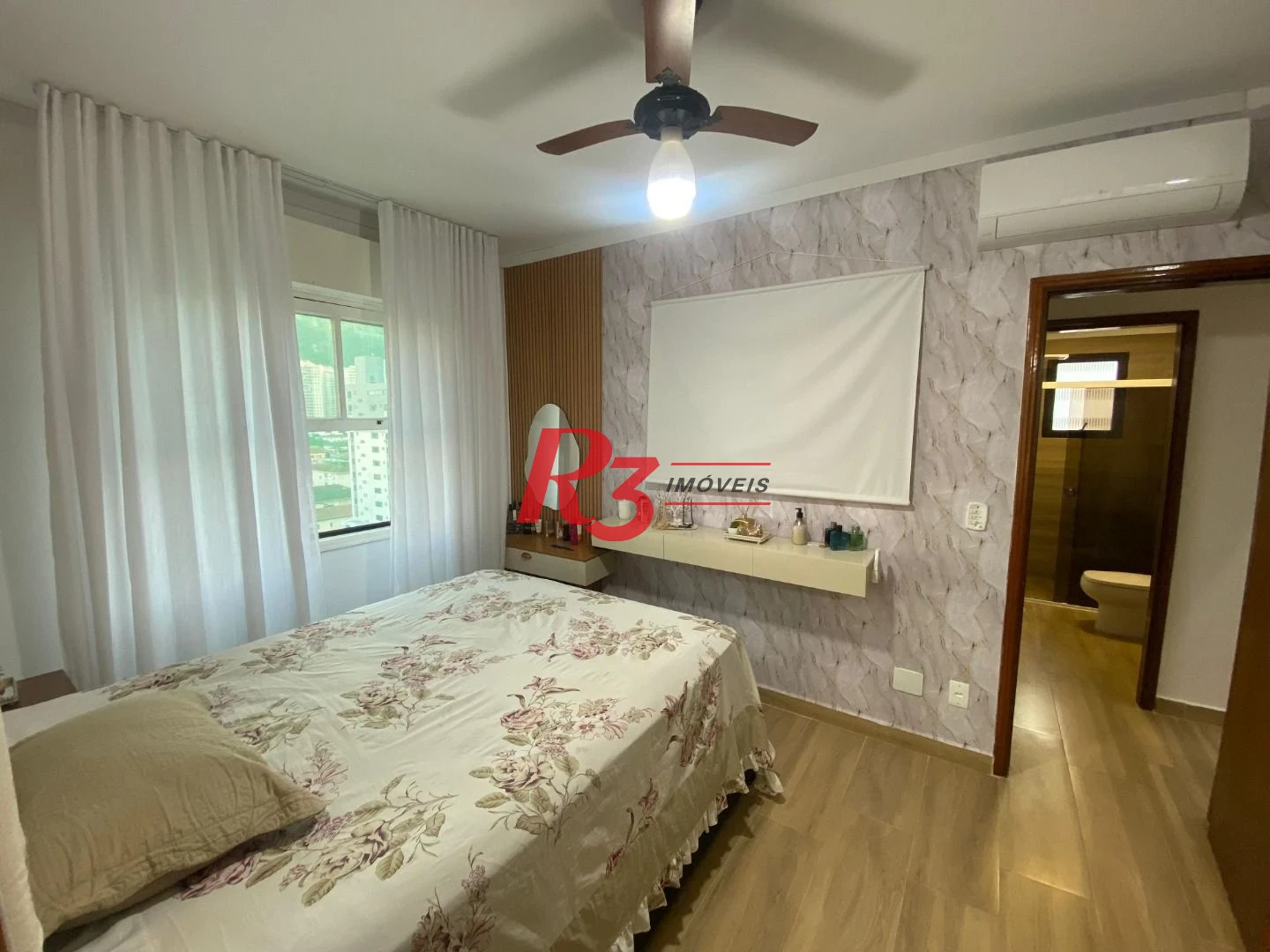 Apartamento com 2 dormitórios à venda, 100 m² por R$ 690.000,00 - Marapé - Santos/SP