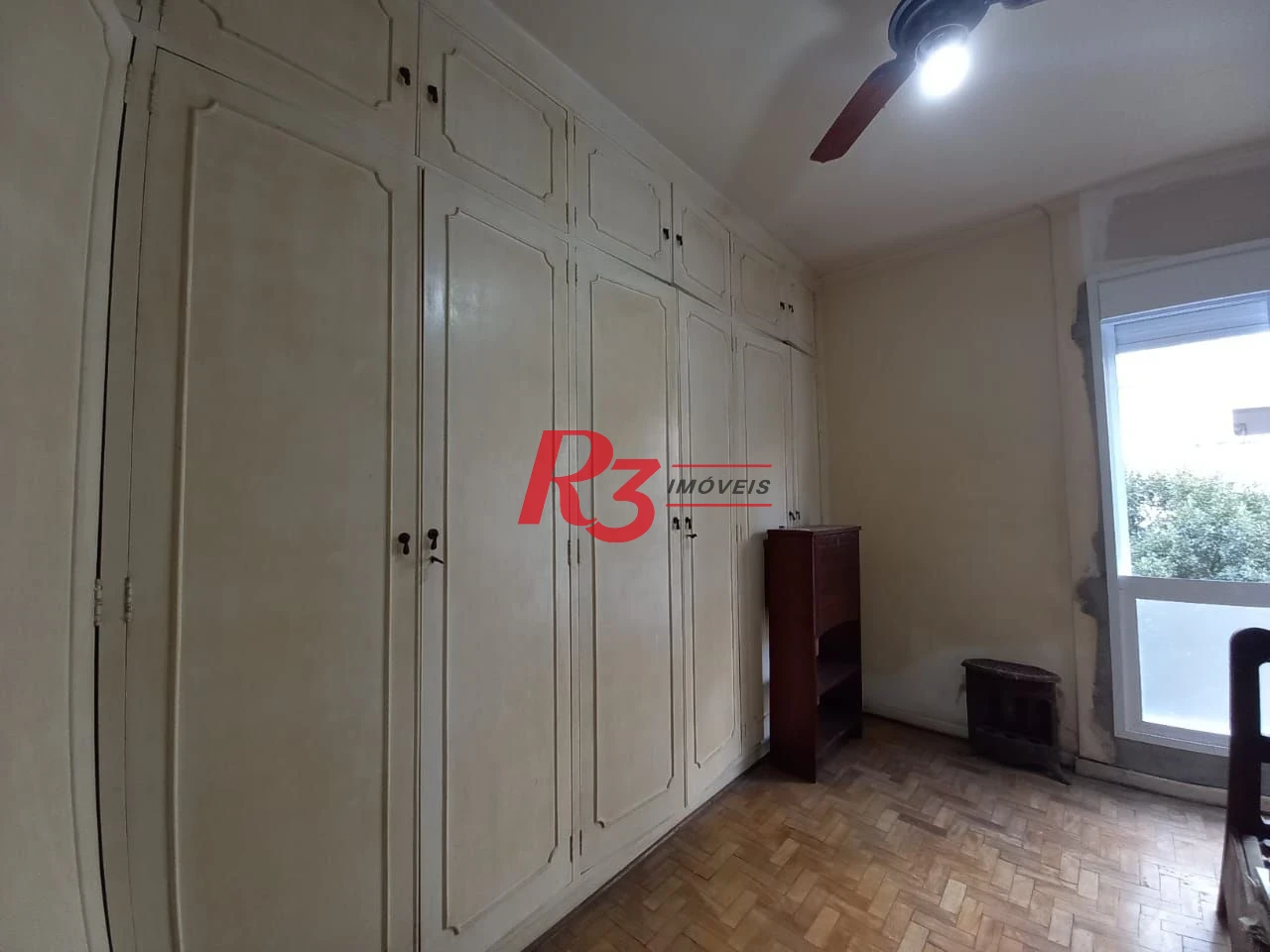 Apartamento com 3 dormitórios à venda, 224 m² por R$ 900.000,00 - Gonzaga - Santos/SP
