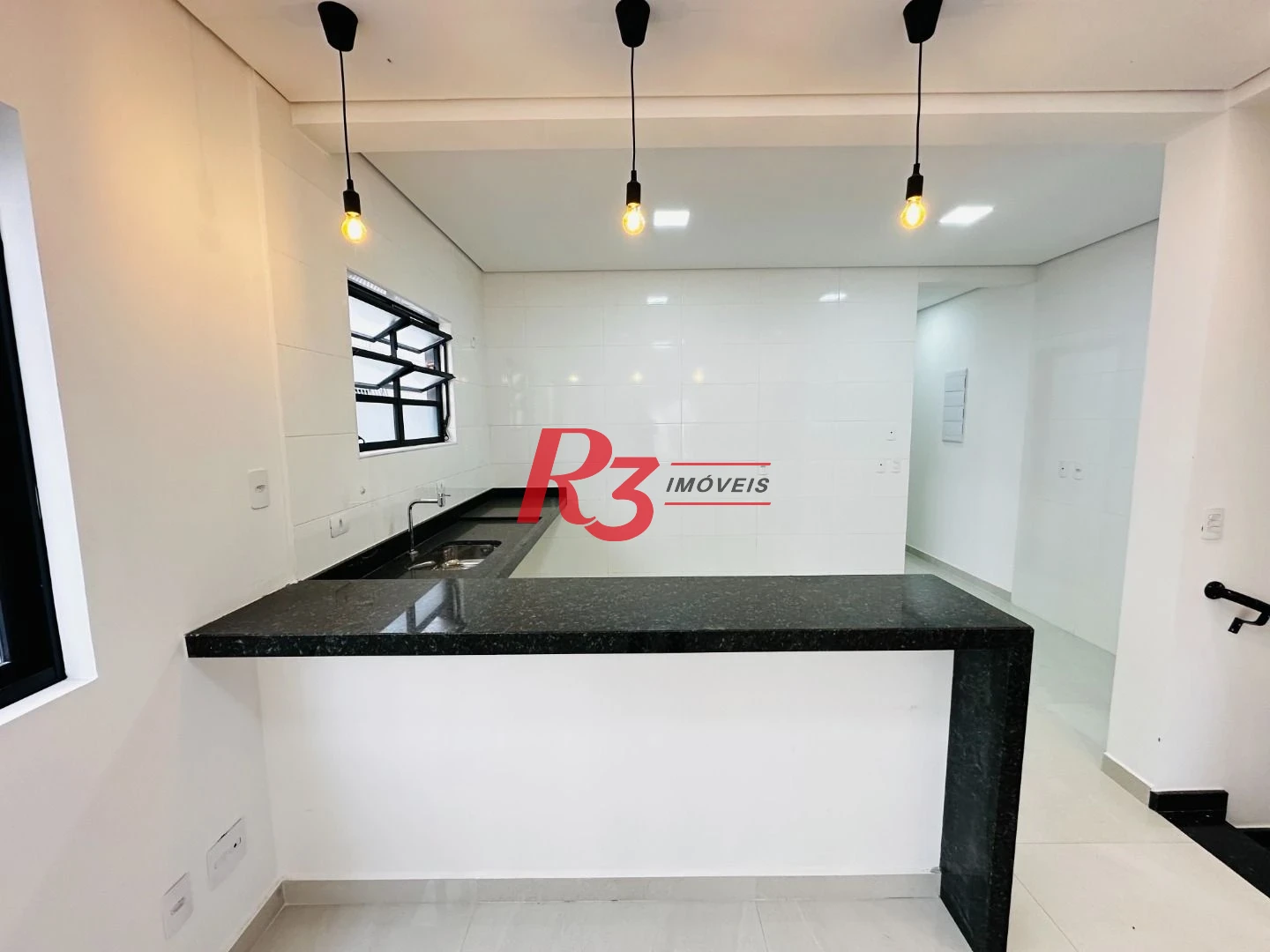 Sobrado à venda, 220 m² por R$ 1.600.000,00 - Embaré - Santos/SP