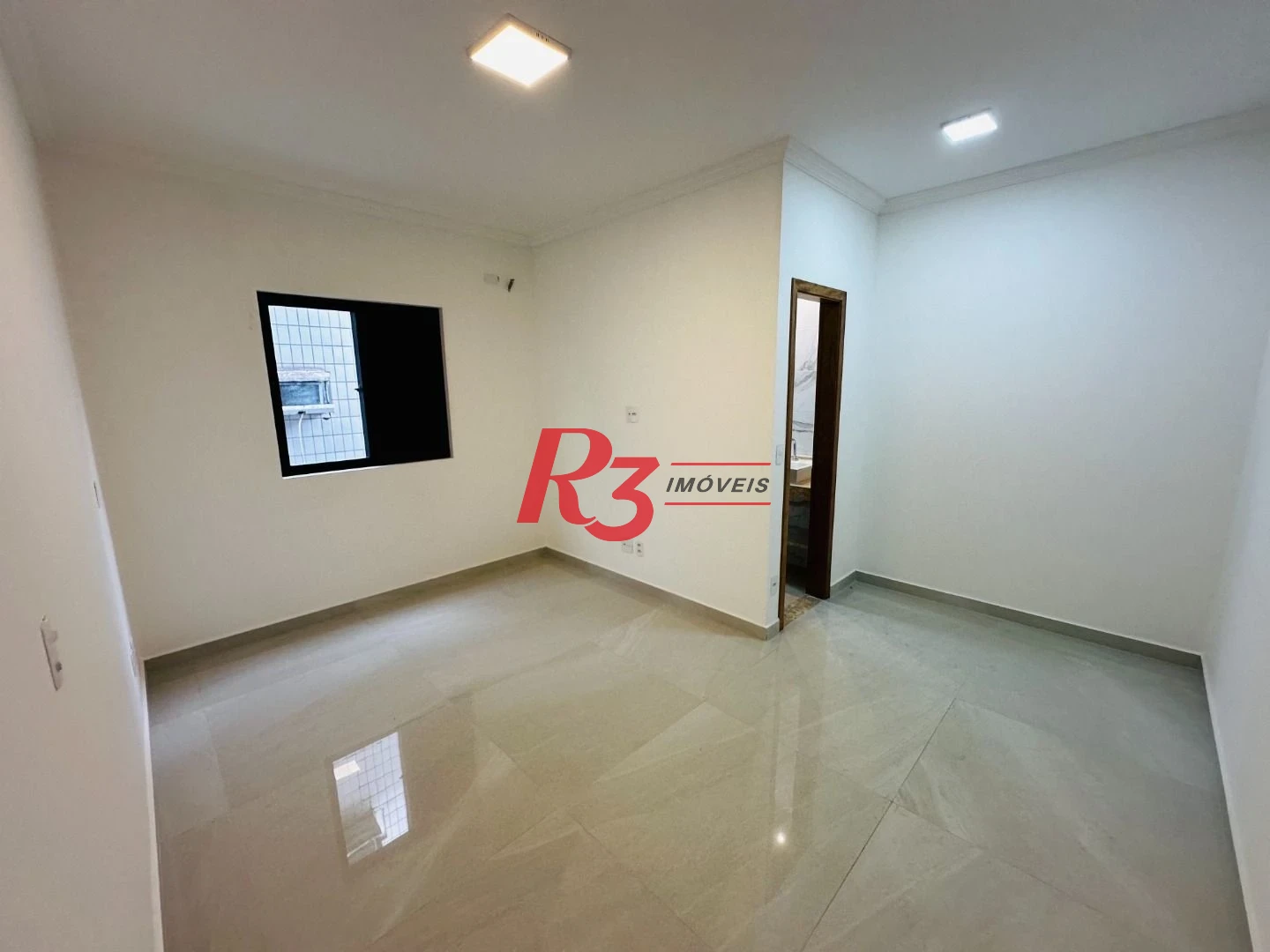 Sobrado à venda, 220 m² por R$ 1.600.000,00 - Embaré - Santos/SP