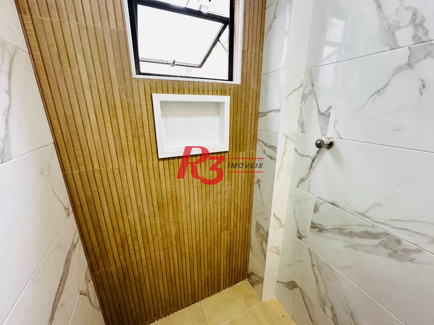 Sobrado à venda, 220 m² por R$ 1.600.000,00 - Embaré - Santos/SP