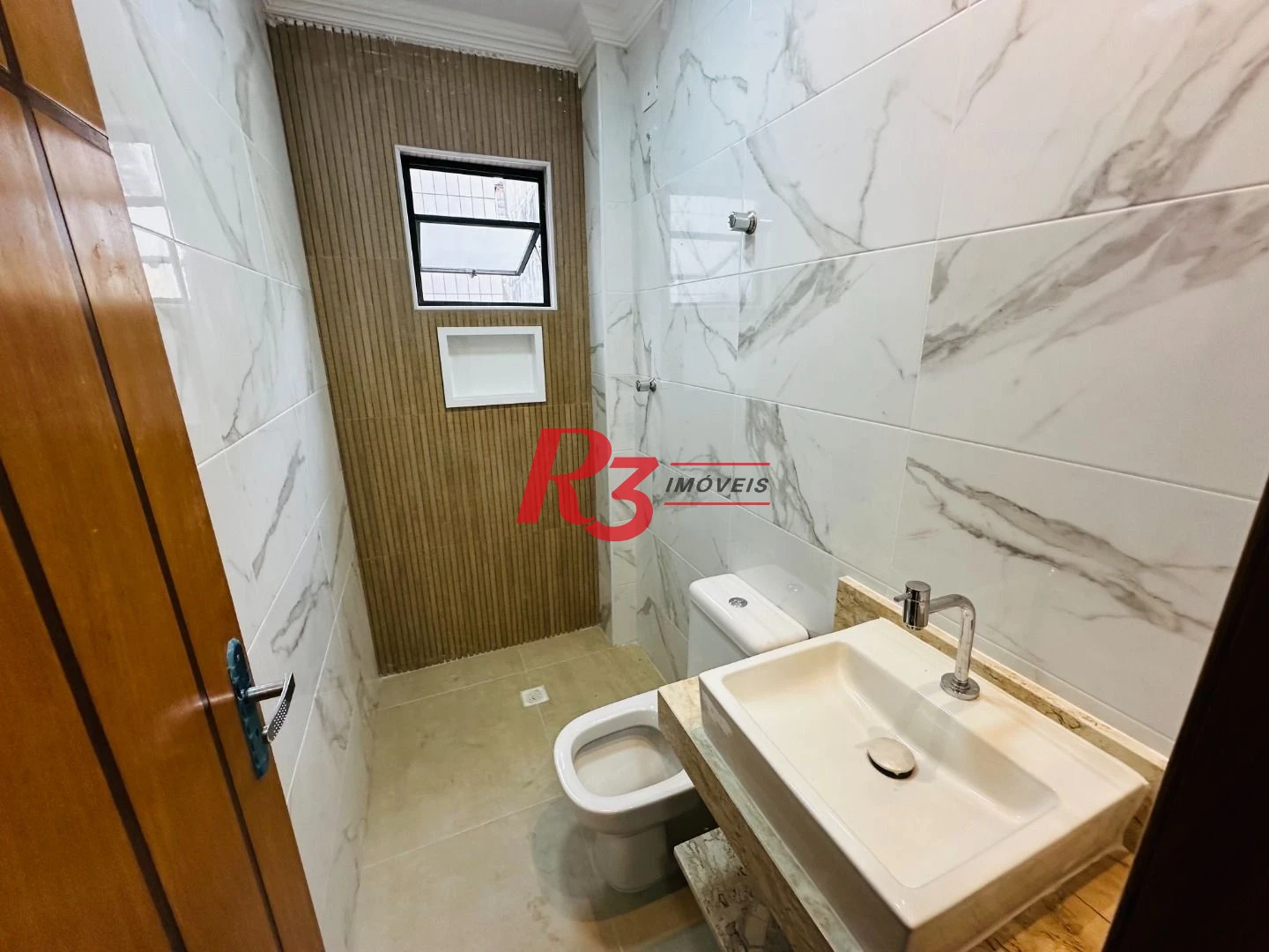 Sobrado à venda, 220 m² por R$ 1.600.000,00 - Embaré - Santos/SP