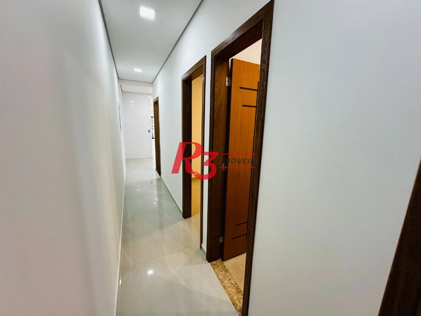 Sobrado à venda, 220 m² por R$ 1.600.000,00 - Embaré - Santos/SP
