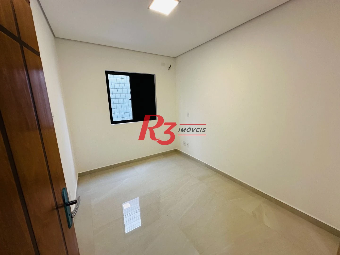 Sobrado à venda, 220 m² por R$ 1.600.000,00 - Embaré - Santos/SP
