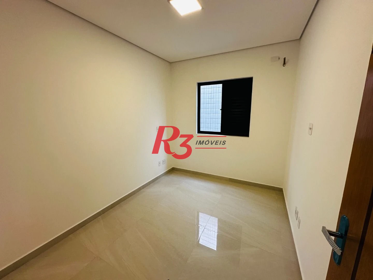Sobrado à venda, 220 m² por R$ 1.600.000,00 - Embaré - Santos/SP