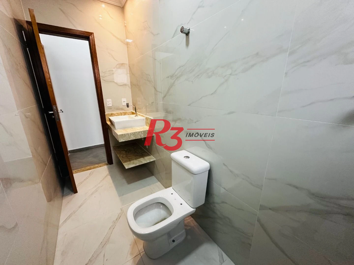 Sobrado à venda, 220 m² por R$ 1.600.000,00 - Embaré - Santos/SP