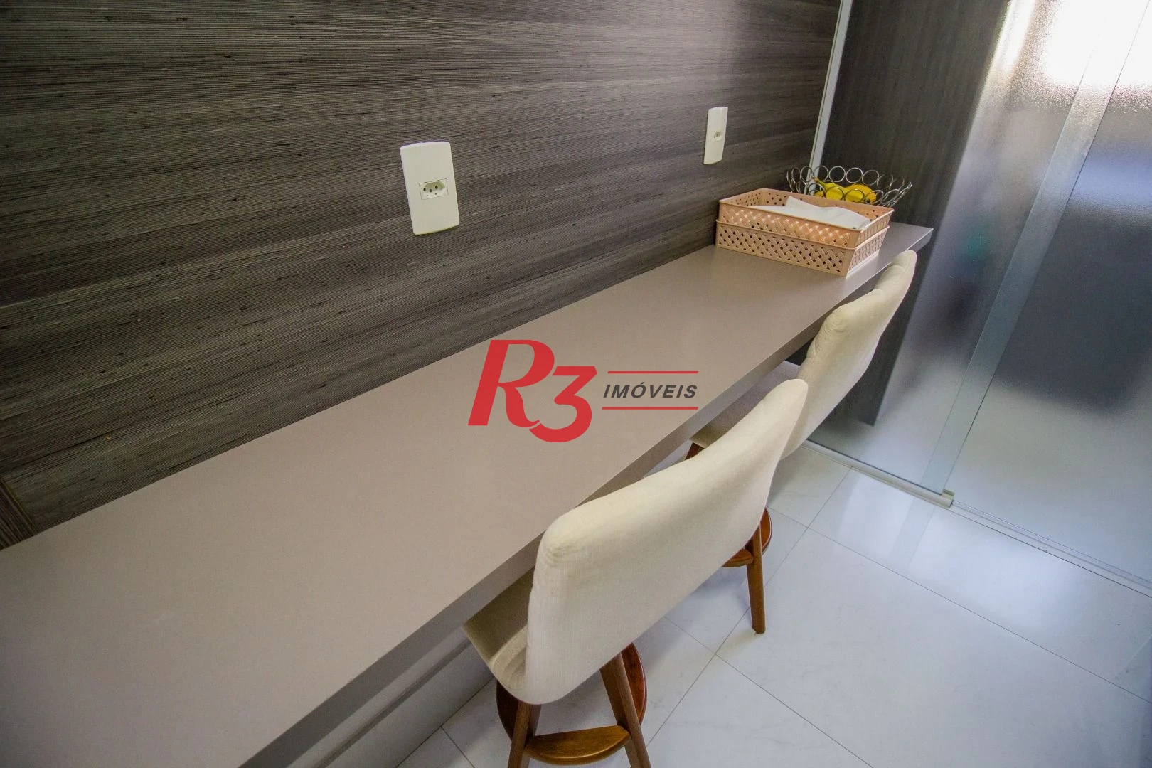 Apartamento com 2 dormitórios à venda, 114 m² por R$ 1.650.000,00 - Pompéia - Santos/SP