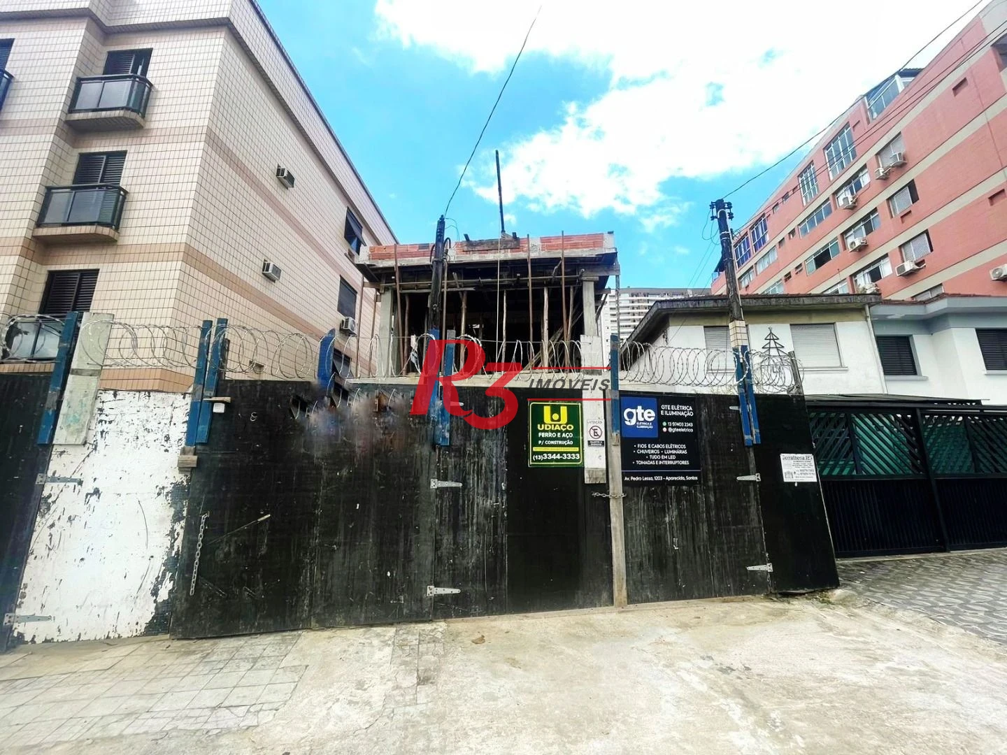 Casa à venda, 97 m² por R$ 950.000,00 - Encruzilhada - Santos/SP