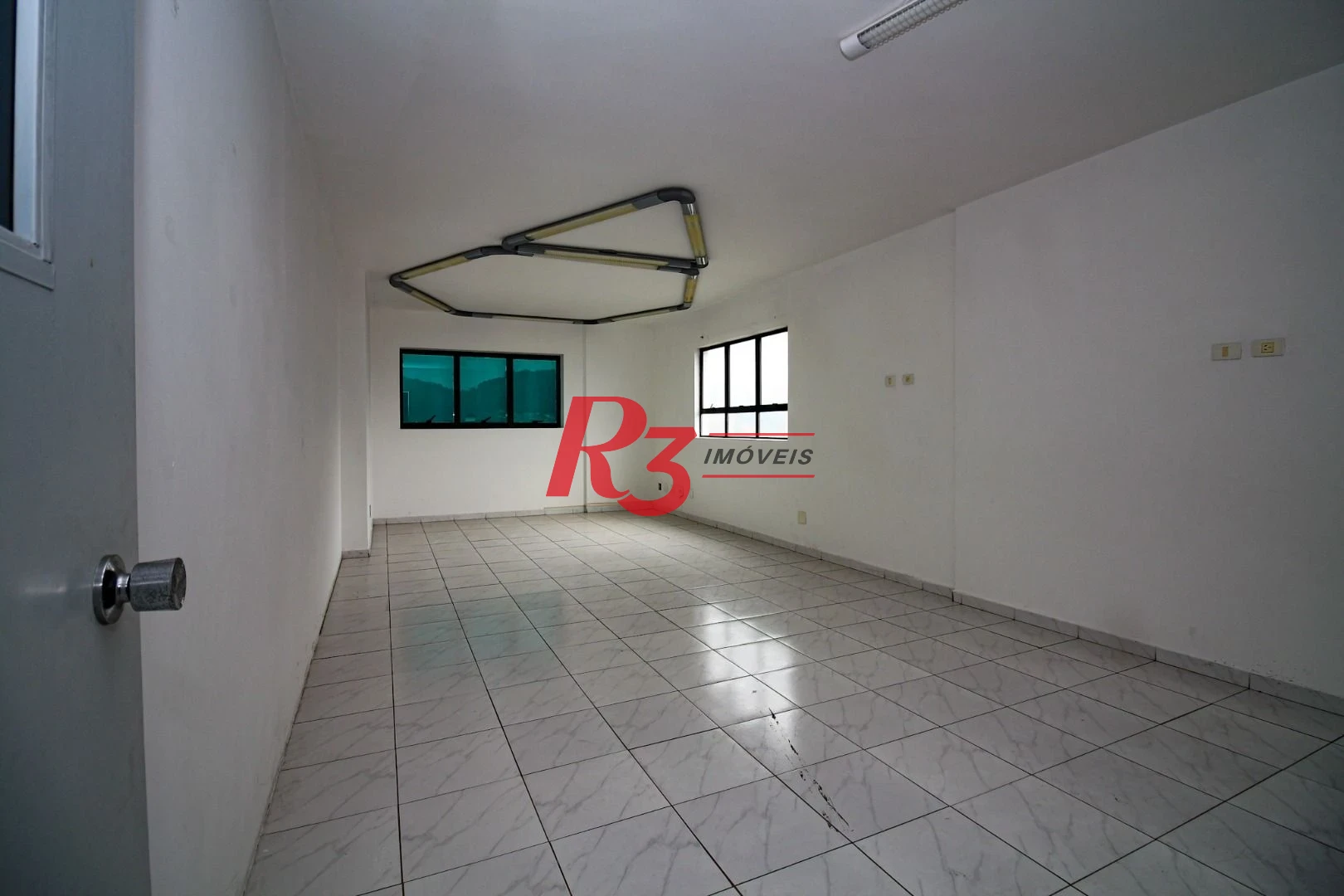 Sala para alugar, 115 m² por R$ 4.500,02/mês - Vila Mathias - Santos/SP