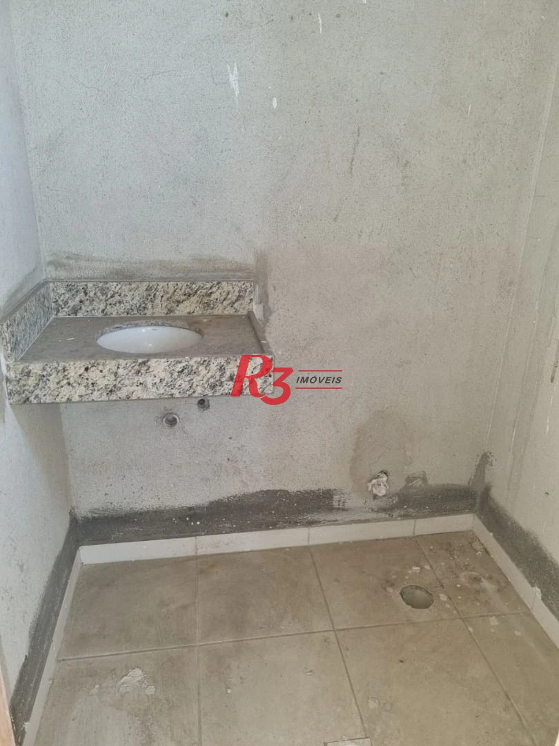 Sala comercial para locação em avenida comercial de Santos, com uma condição muito especial!!