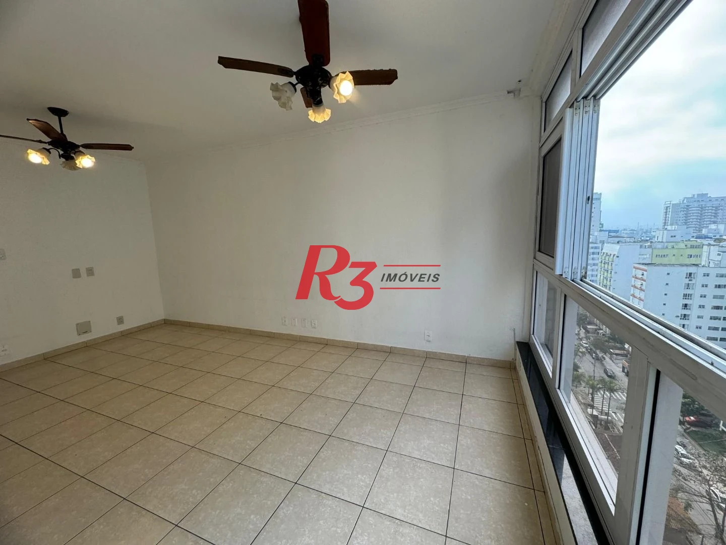 Apartamento com 2 dormitórios à venda, 116 m² por R$ 450.000,00 - Itararé - São Vicente/SP