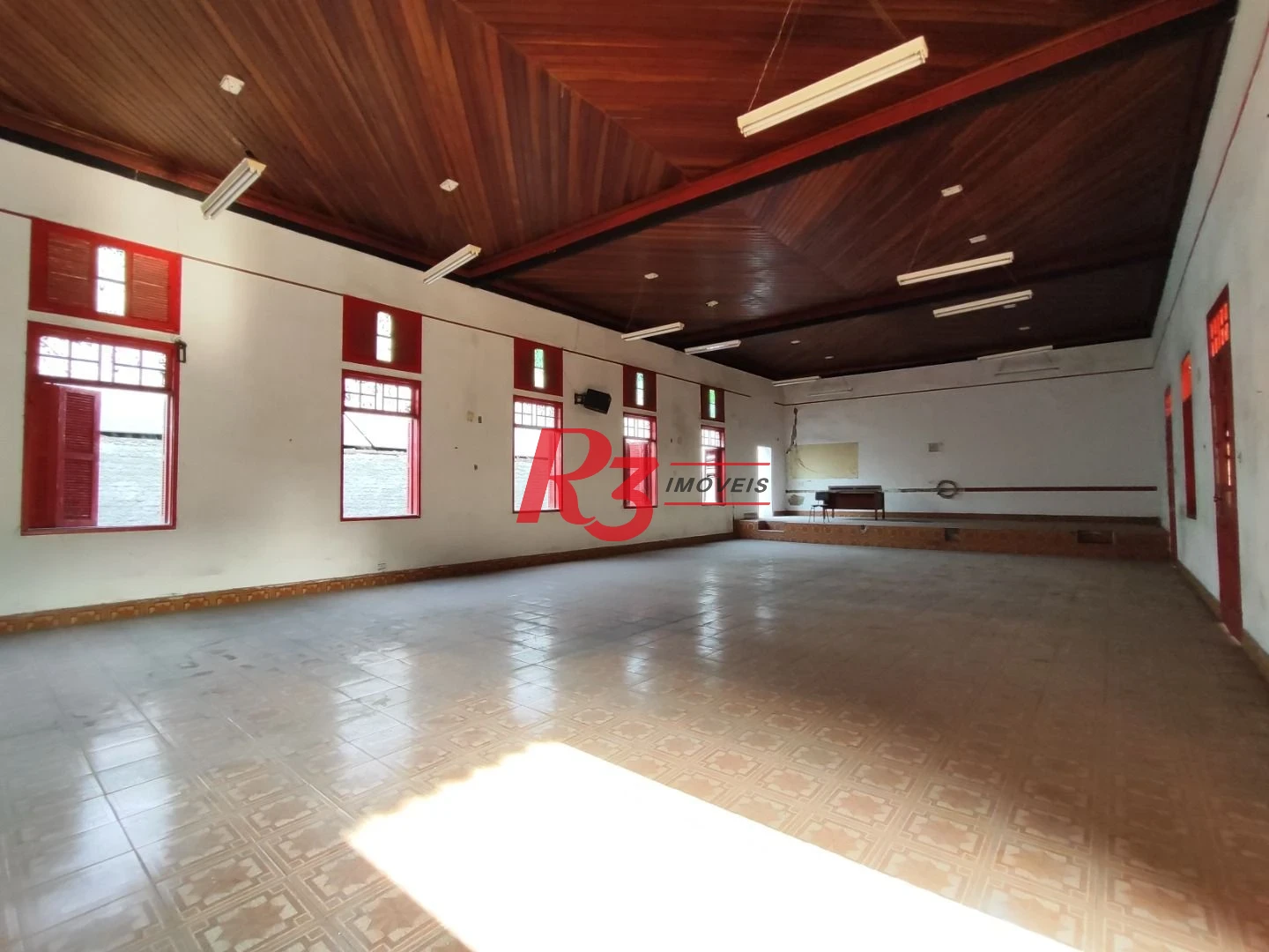 Sobrado para alugar, 1864 m² por R$ 45.000,00/mês - Paquetá - Santos/SP