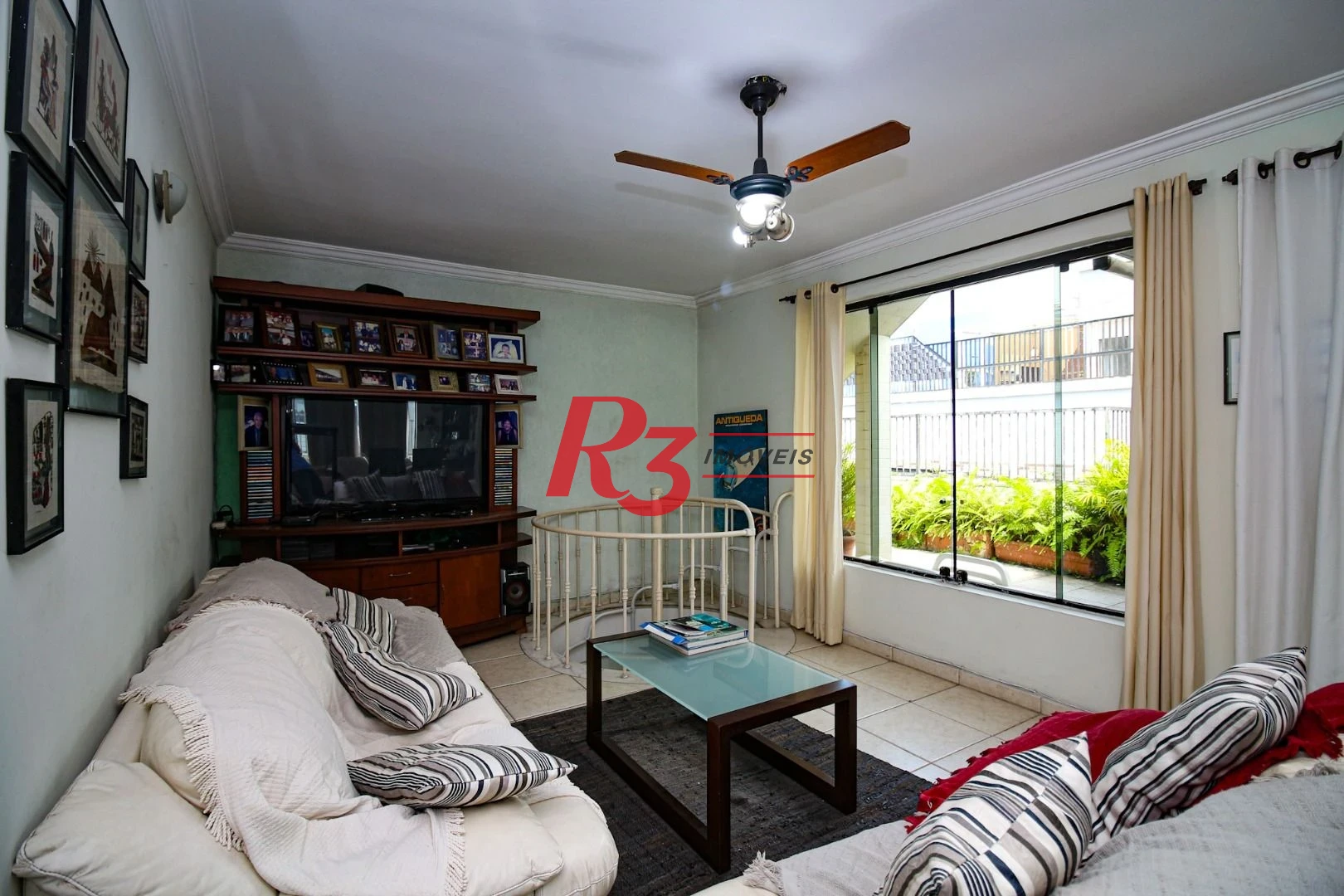 Cobertura com 3 dormitórios à venda, 250 m² por R$ 1.500.000,00 - Ponta da Praia - Santos/SP