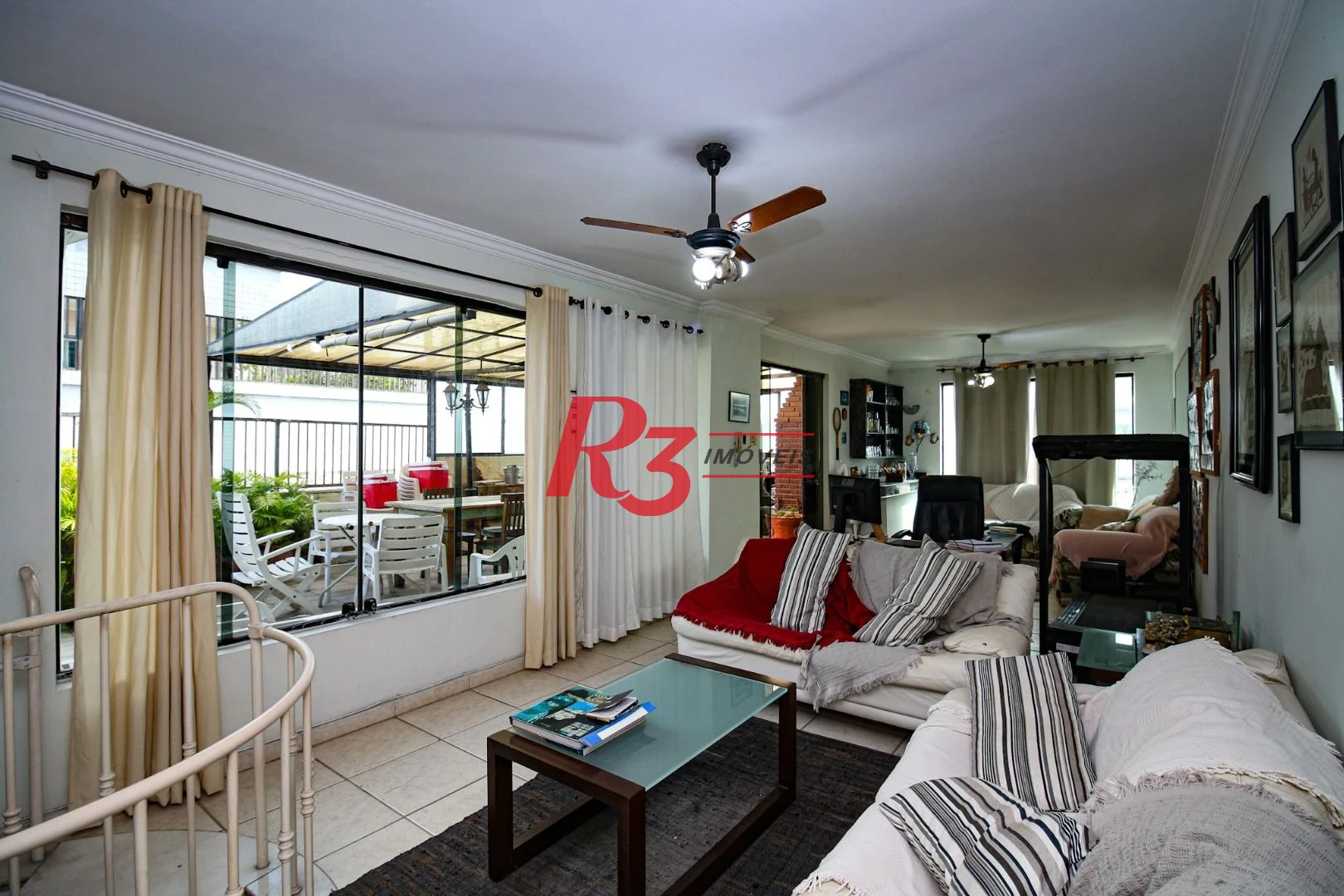 Cobertura com 3 dormitórios à venda, 250 m² por R$ 1.500.000,00 - Ponta da Praia - Santos/SP
