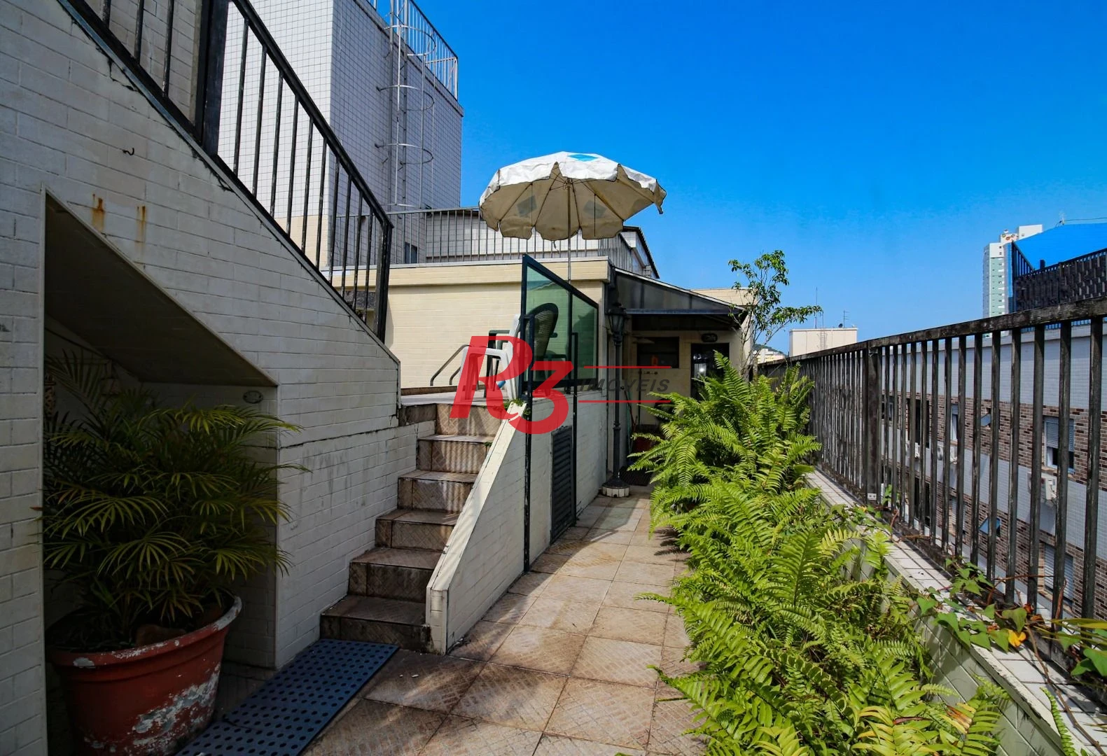 Cobertura com 3 dormitórios à venda, 250 m² por R$ 1.500.000,00 - Ponta da Praia - Santos/SP