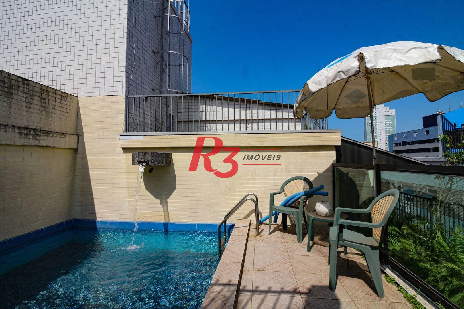Cobertura com 3 dormitórios à venda, 250 m² por R$ 1.500.000,00 - Ponta da Praia - Santos/SP