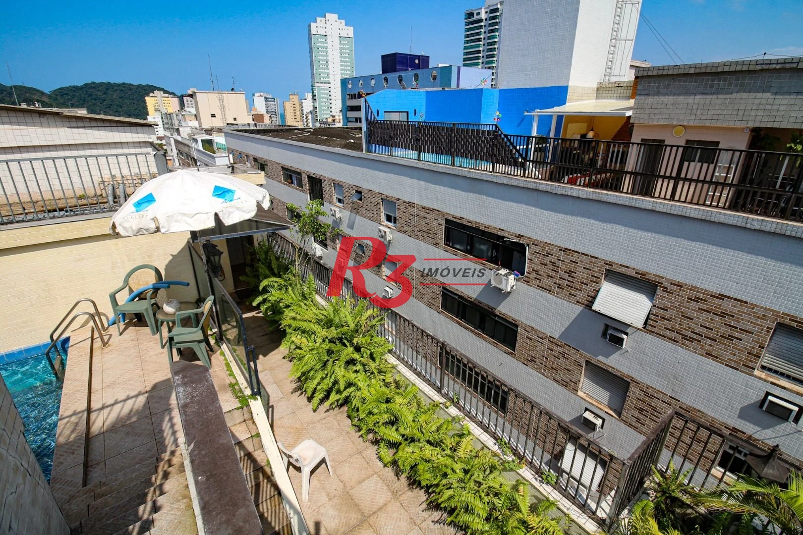 Cobertura com 3 dormitórios à venda, 250 m² por R$ 1.500.000,00 - Ponta da Praia - Santos/SP