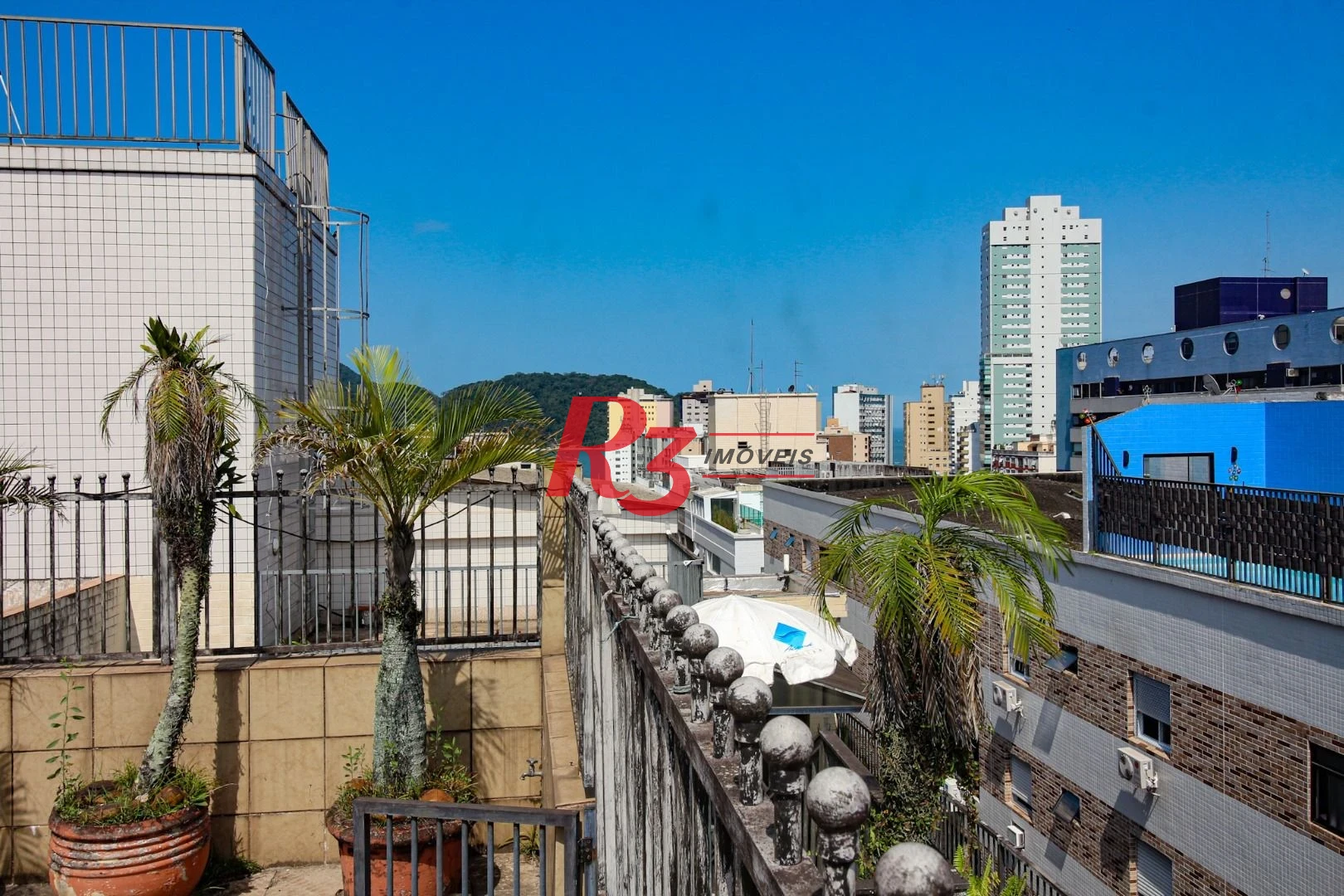 Cobertura com 3 dormitórios à venda, 250 m² por R$ 1.500.000,00 - Ponta da Praia - Santos/SP