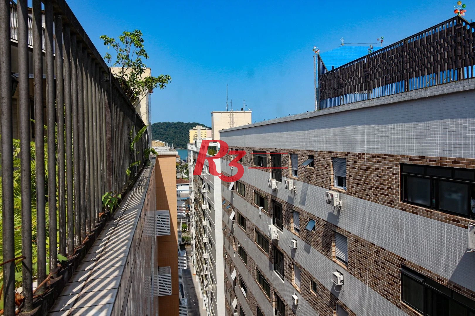 Cobertura com 3 dormitórios à venda, 250 m² por R$ 1.500.000,00 - Ponta da Praia - Santos/SP