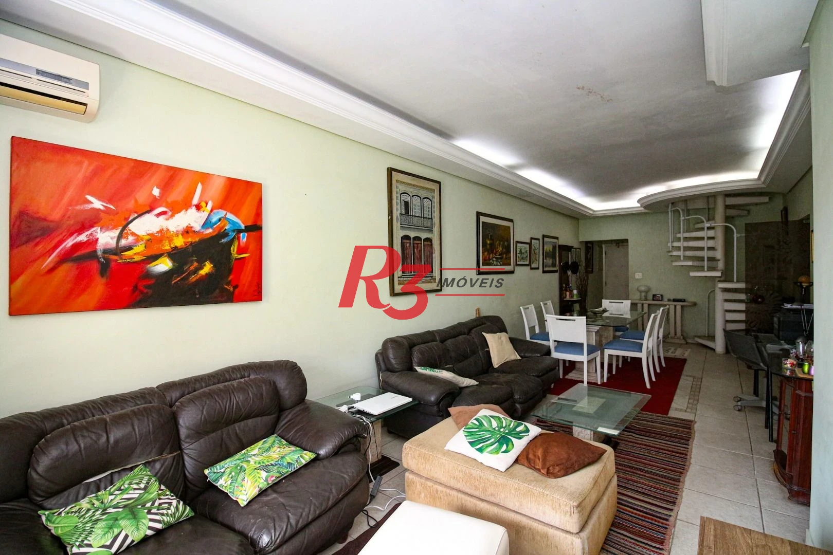 Cobertura com 3 dormitórios à venda, 250 m² por R$ 1.500.000,00 - Ponta da Praia - Santos/SP