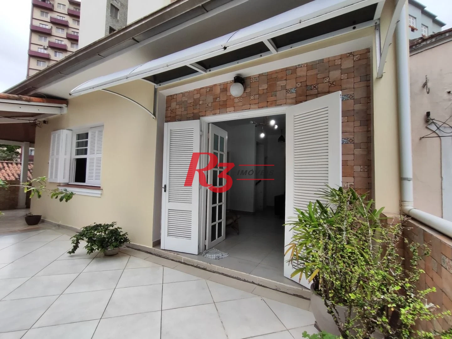 Casa à venda, 128 m² por R$ 620.000,00 - Itararé - São Vicente/SP