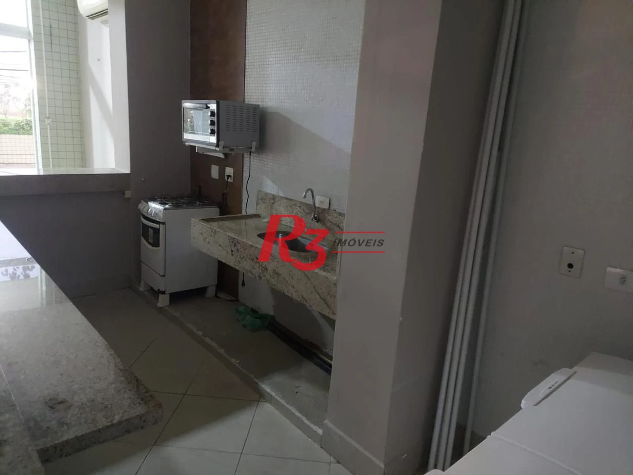 Apartamento com 3 dormitórios à venda, 189 m² por R$ 650.000,00 - Itararé - São Vicente/SP