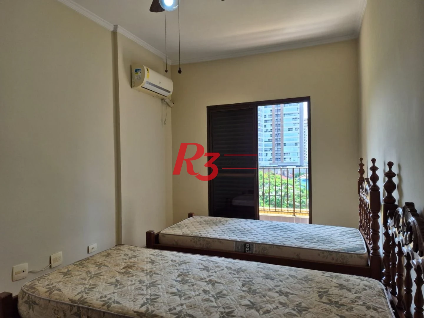 Apartamento com 3 dormitórios à venda, 150 m² por R$ 980.000,00 - Pompéia - Santos/SP