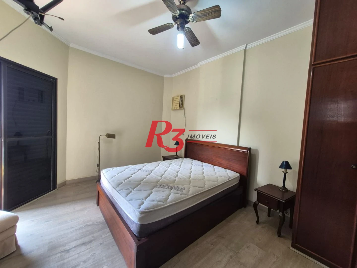 Apartamento com 3 dormitórios à venda, 150 m² por R$ 980.000,00 - Pompéia - Santos/SP