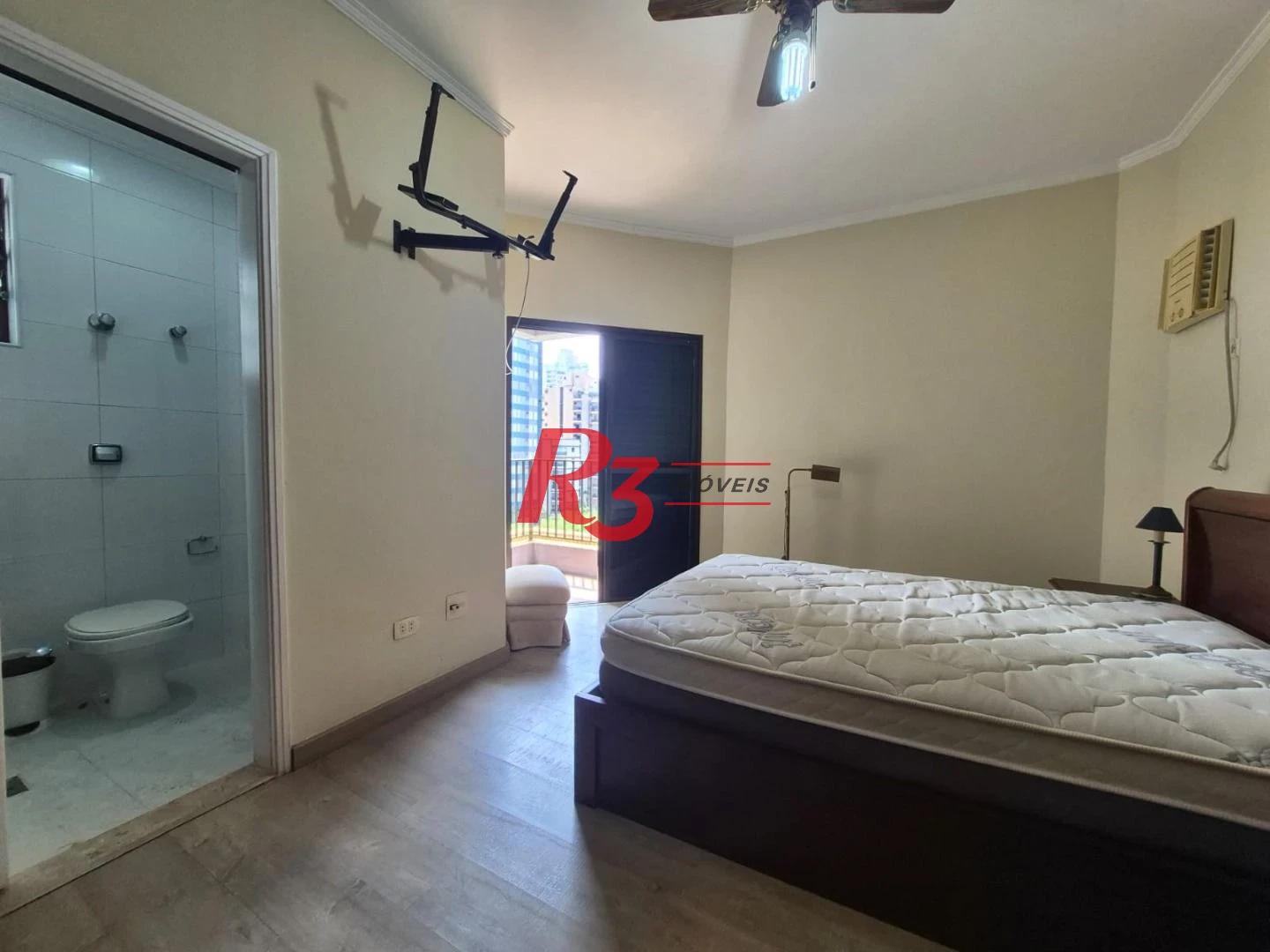 Apartamento com 3 dormitórios à venda, 150 m² por R$ 980.000,00 - Pompéia - Santos/SP