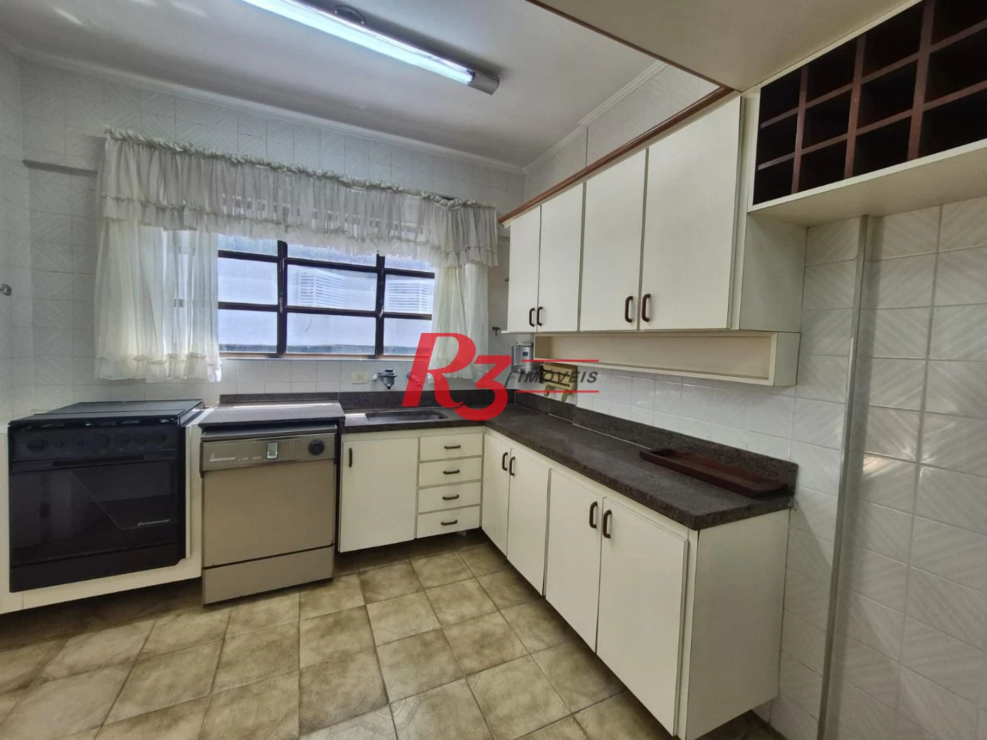 Apartamento com 3 dormitórios à venda, 150 m² por R$ 980.000,00 - Pompéia - Santos/SP