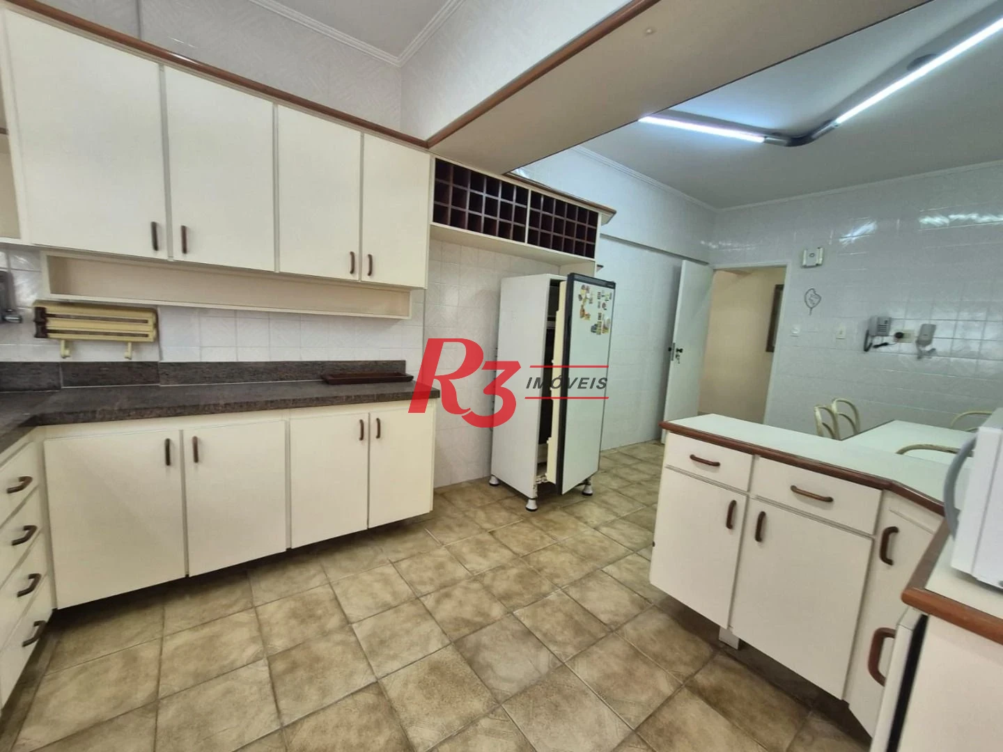 Apartamento com 3 dormitórios à venda, 150 m² por R$ 980.000,00 - Pompéia - Santos/SP