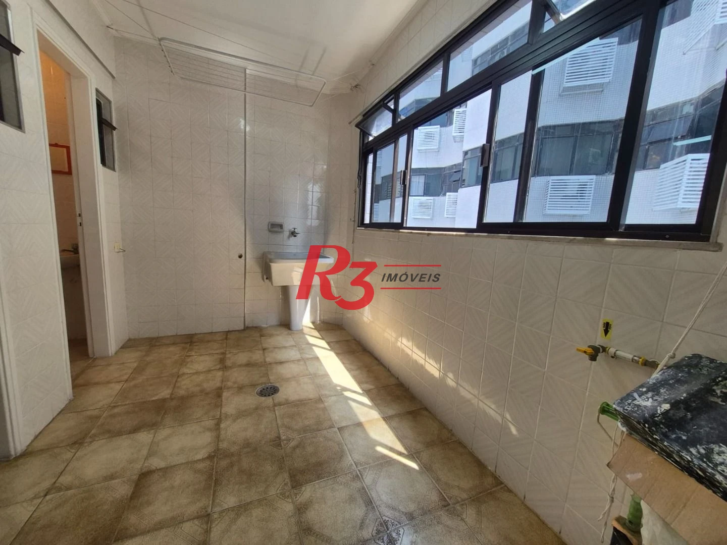 Apartamento com 3 dormitórios à venda, 150 m² por R$ 980.000,00 - Pompéia - Santos/SP