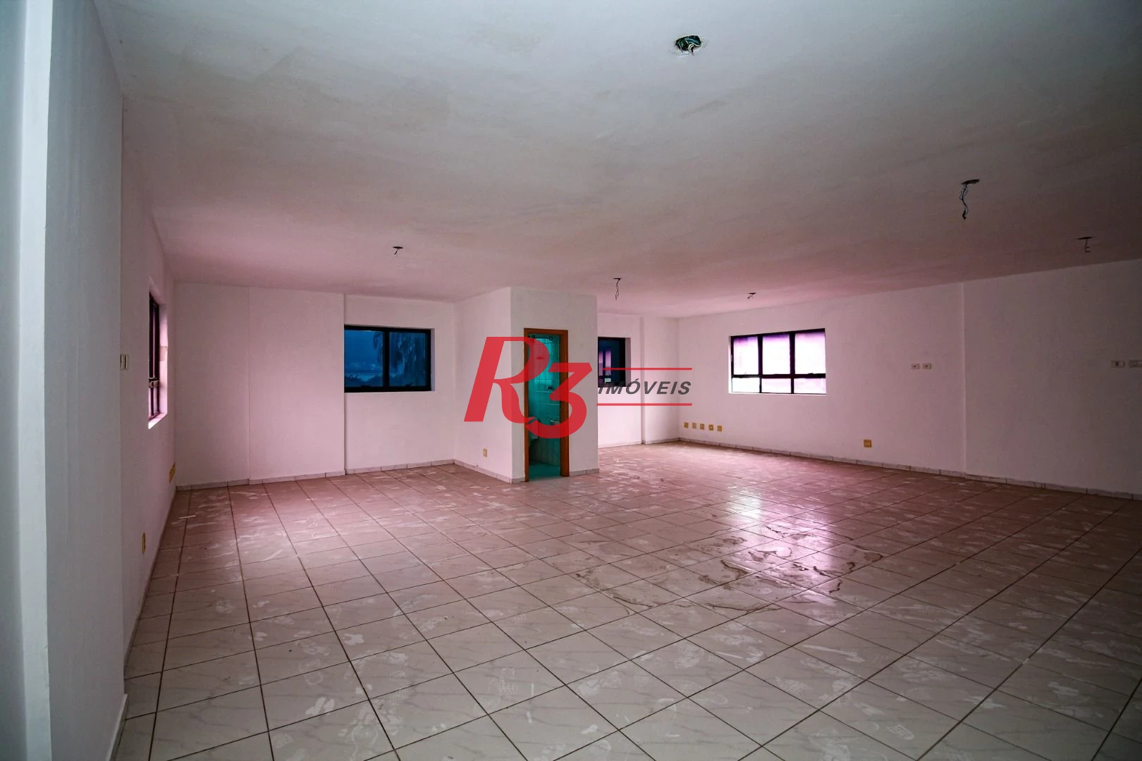 Sala para alugar, 115 m² por R$ 4.500,02/mês - Vila Mathias - Santos/SP