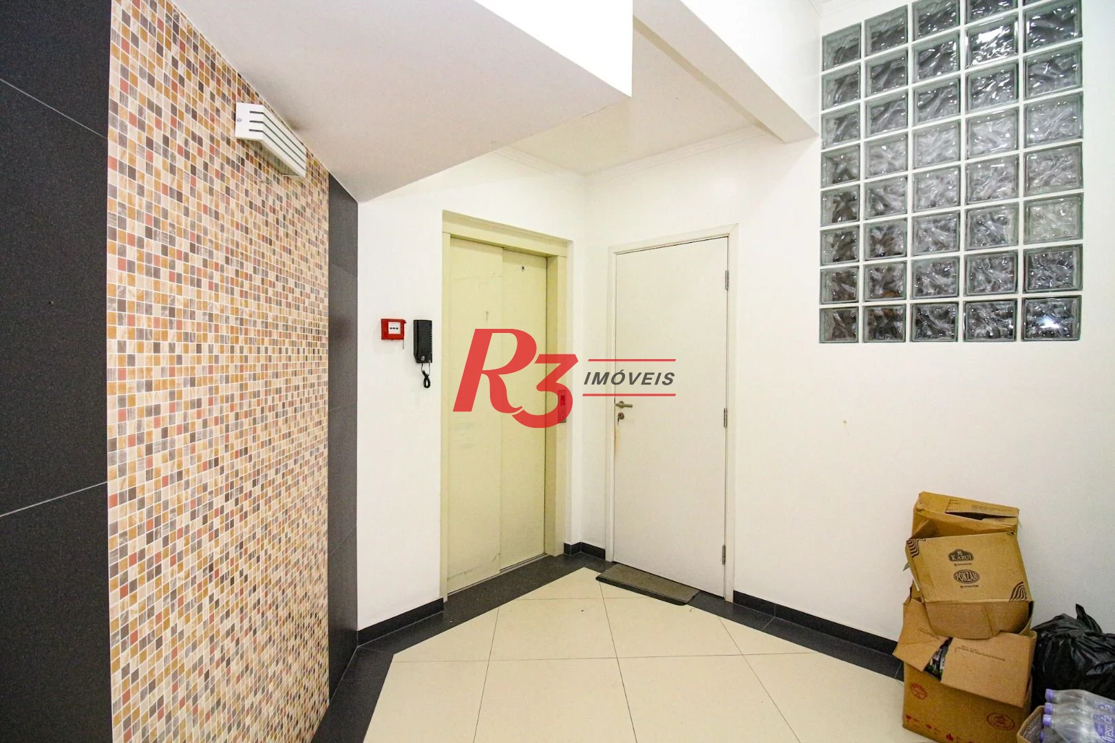 Prédio, 666 m² - venda por R$ 2.500.000,00 ou aluguel por R$ 25.000,00/mês - Vila Nova - Santos/SP