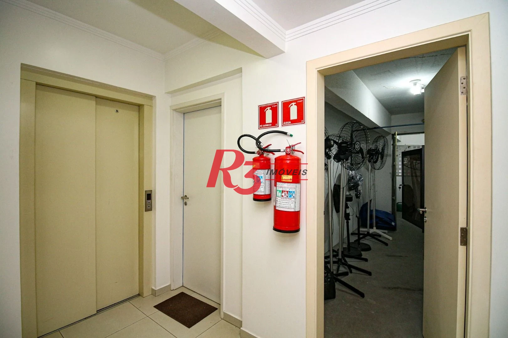 Prédio, 666 m² - venda por R$ 2.500.000,00 ou aluguel por R$ 25.000,00/mês - Vila Nova - Santos/SP